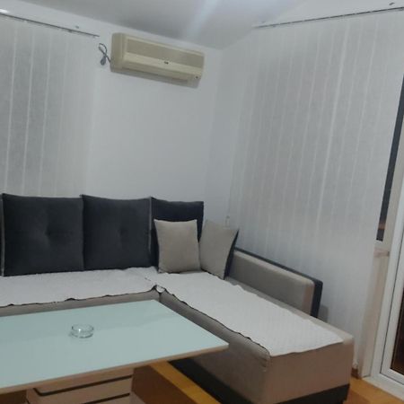 Jovana -- Porodicni Apartmani Igalo Herceg Novi Habitación foto