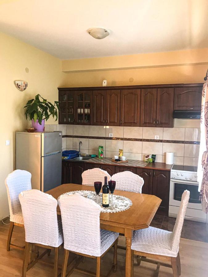 Jovana -- Porodicni Apartmani Igalo Herceg Novi Exterior foto