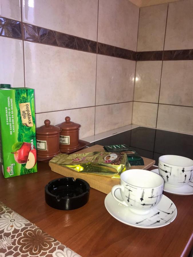 Jovana -- Porodicni Apartmani Igalo Herceg Novi Exterior foto