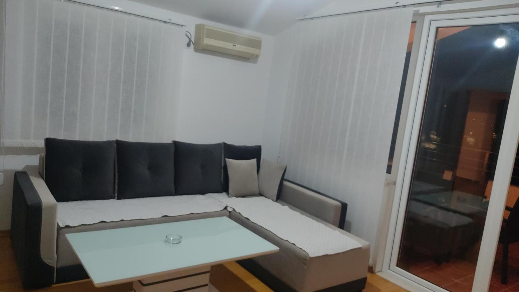 Jovana -- Porodicni Apartmani Igalo Herceg Novi Habitación foto